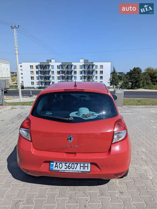 Хэтчбек Renault Clio 2009 в Львове