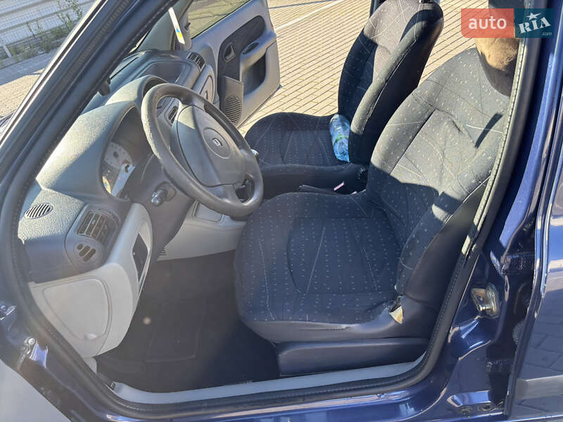 Хэтчбек Renault Clio 2003 в Львове