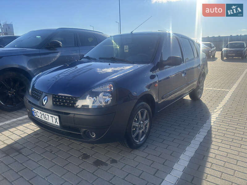 Хэтчбек Renault Clio 2003 в Львове