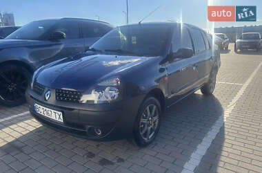 Хетчбек Renault Clio 2003 в 