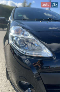Хэтчбек Renault Clio 2012 в 