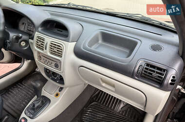 Седан Renault Clio 2006 в 