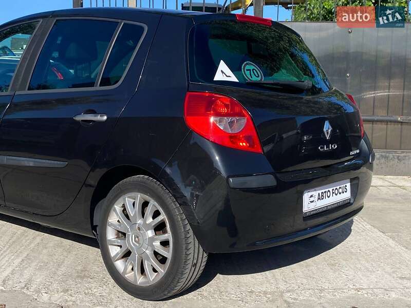 Хэтчбек Renault Clio 2007 в Киеве