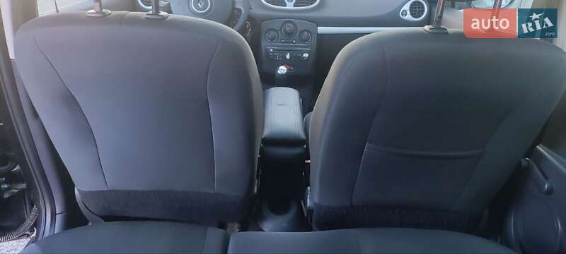 Хэтчбек Renault Clio 2009 в Львове