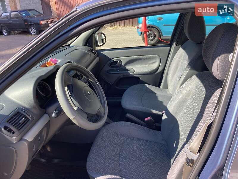 Хэтчбек Renault Clio 2011 в Киеве