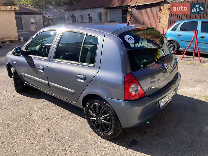 Хэтчбек Renault Clio 2011 в Киеве