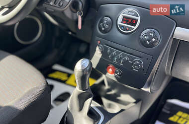 Хэтчбек Renault Clio 2008 в 