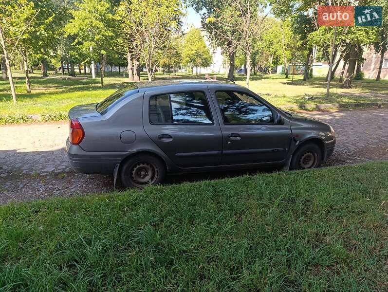 Хэтчбек Renault Clio 2001 в Харькове