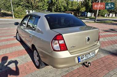 Седан Renault Clio 2006 в 