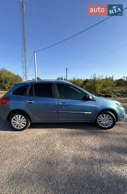 Универсал Renault Clio 2010 в 