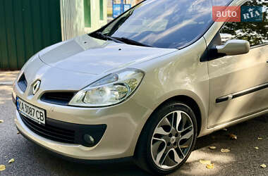 Хэтчбек Renault Clio 2007 в 