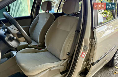 Хэтчбек Renault Clio 2007 в 