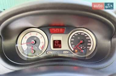 Хэтчбек Renault Clio 2007 в 