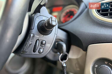 Хэтчбек Renault Clio 2007 в 