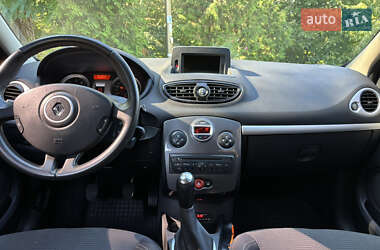 Хетчбек Renault Clio 2011 в 