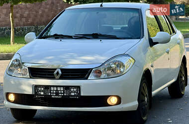 Седан Renault Clio 2012 в Ровно