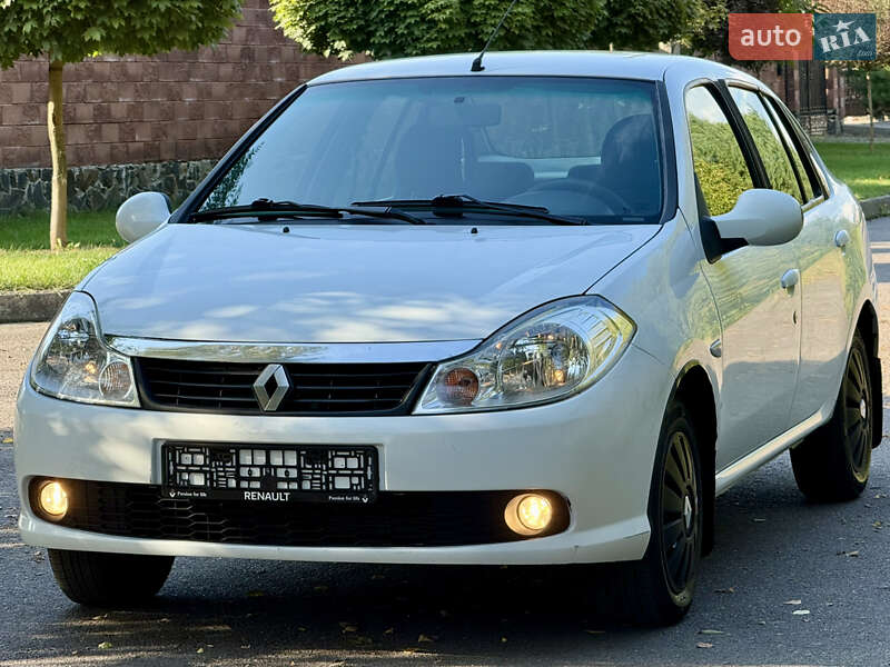 Седан Renault Clio 2012 в Ровно