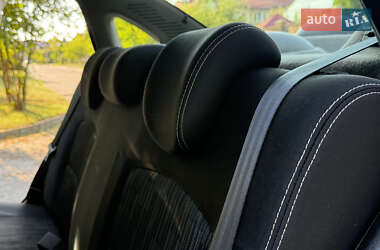 Седан Renault Clio 2012 в 