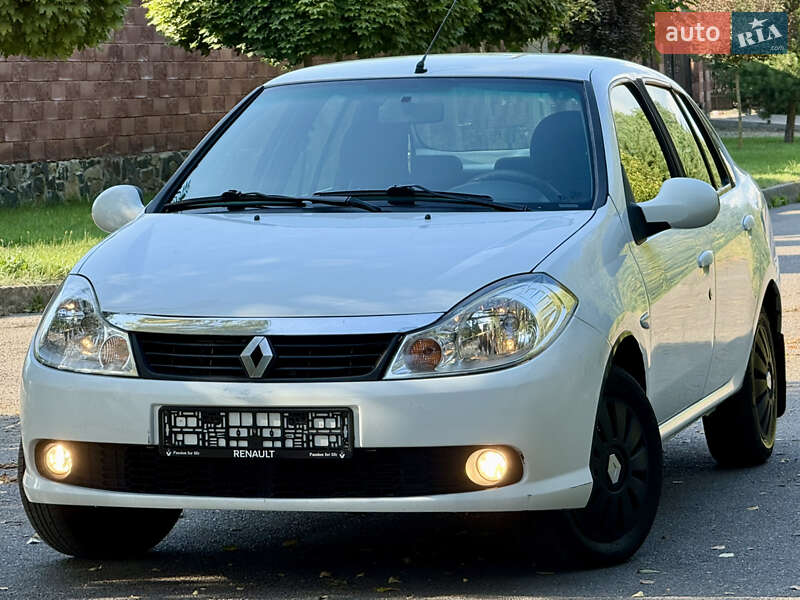 Седан Renault Clio 2012 в Ровно