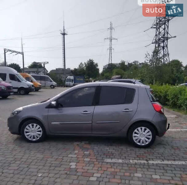 Хэтчбек Renault Clio 2011 в Ивано-Франковске
