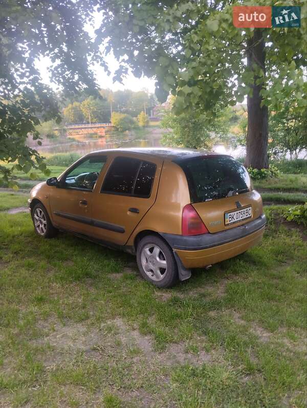 Хэтчбек Renault Clio 1999 в Костополе