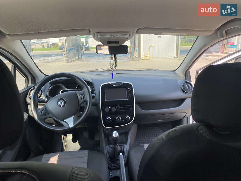 Универсал Renault Clio 2015 в Ивано-Франковске