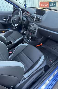 Хэтчбек Renault Clio 2009 в 
