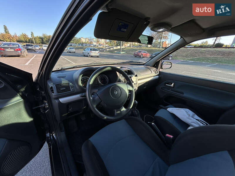 Хэтчбек Renault Clio 2007 в Кривом Роге