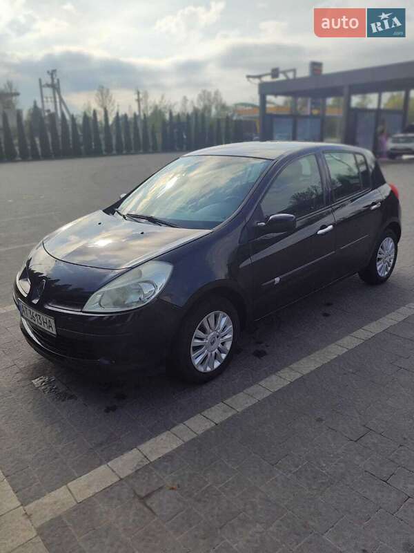 Хэтчбек Renault Clio 2008 в 