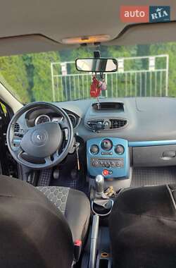 Хэтчбек Renault Clio 2008 в 