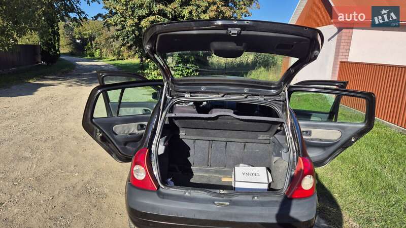 Хэтчбек Renault Clio 2006 в Черновцах