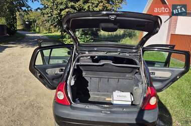 Хэтчбек Renault Clio 2006 в 