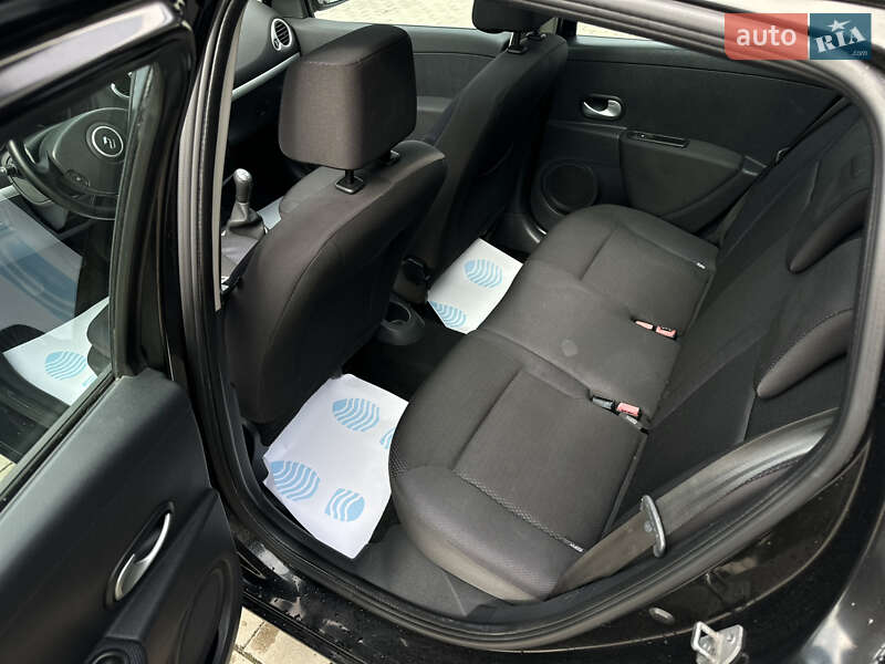 Универсал Renault Clio 2008 в Луцке