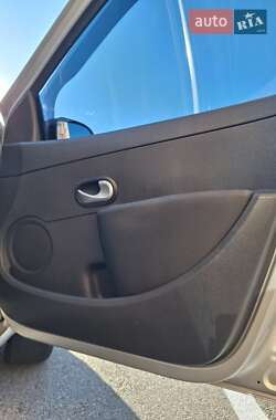 Универсал Renault Clio 2010 в 