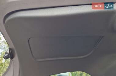 Хэтчбек Renault Clio 2012 в 