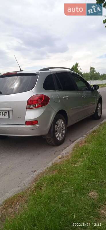 Универсал Renault Clio 2011 в Полонном