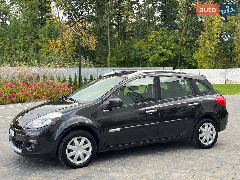 Универсал Renault Clio 2010 в Луцке