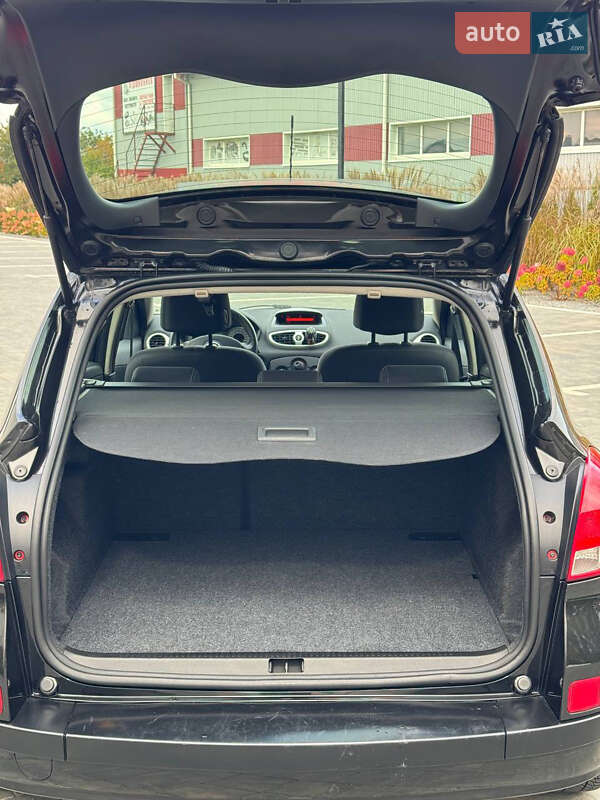 Универсал Renault Clio 2010 в Луцке