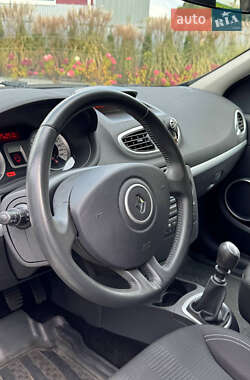 Универсал Renault Clio 2010 в 