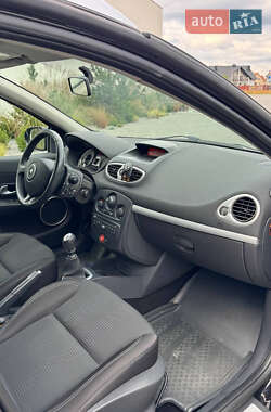 Универсал Renault Clio 2010 в 