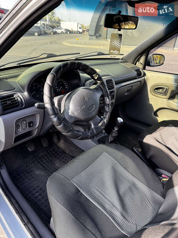 Хэтчбек Renault Clio 2001 в Днепре