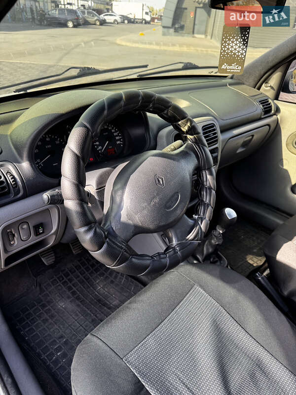 Хэтчбек Renault Clio 2001 в Днепре
