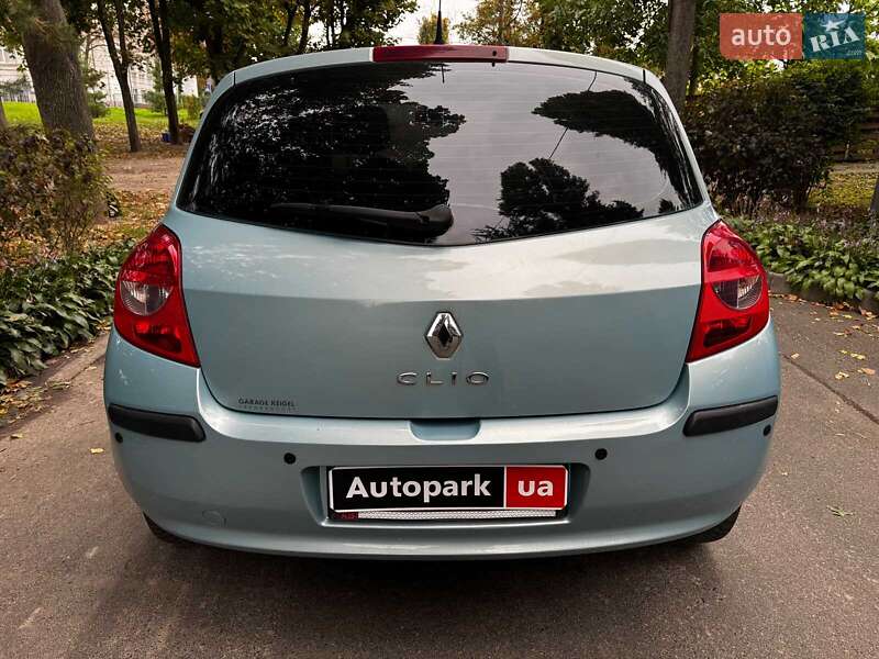 Хэтчбек Renault Clio 2007 в Киеве