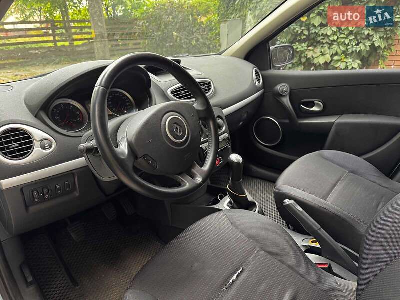 Хэтчбек Renault Clio 2007 в Киеве