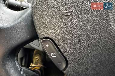 Хэтчбек Renault Clio 2007 в 