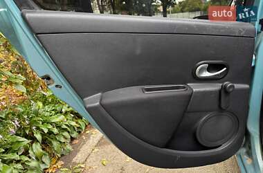 Хэтчбек Renault Clio 2007 в 