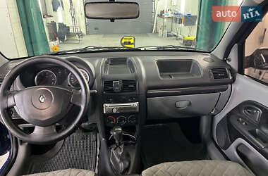 Седан Renault Clio 2006 в 