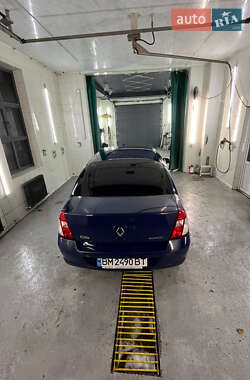 Седан Renault Clio 2006 в 