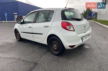 Хэтчбек Renault Clio 2011 в 