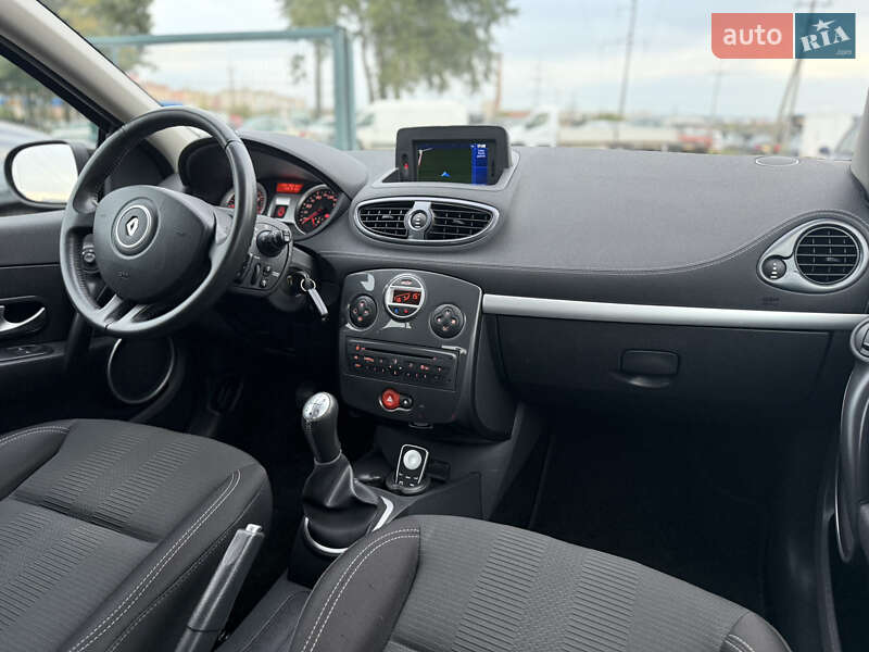 Универсал Renault Clio 2011 в Ровно фото 31 Универсал Renault Clio 2011 в Ровно